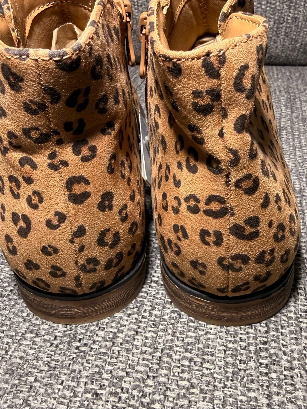 Cat & Jack Opal Leopard Print Ankle Booties Big Girl size 5